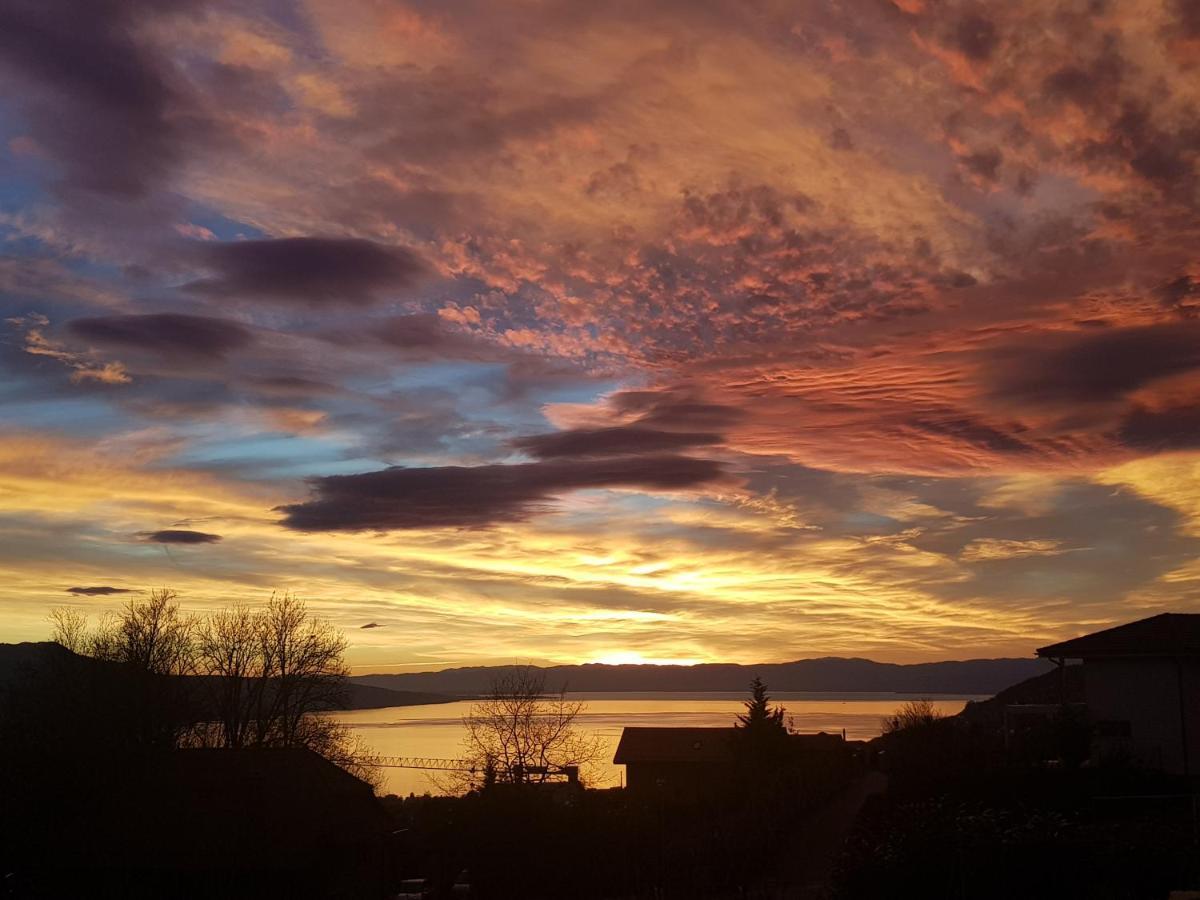 Montreux Holiday Home Exteriér fotografie